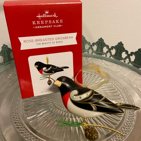 Rose-Breasted Grosbeak Hallmark KOC Exclusive - Picture 5 of 7
